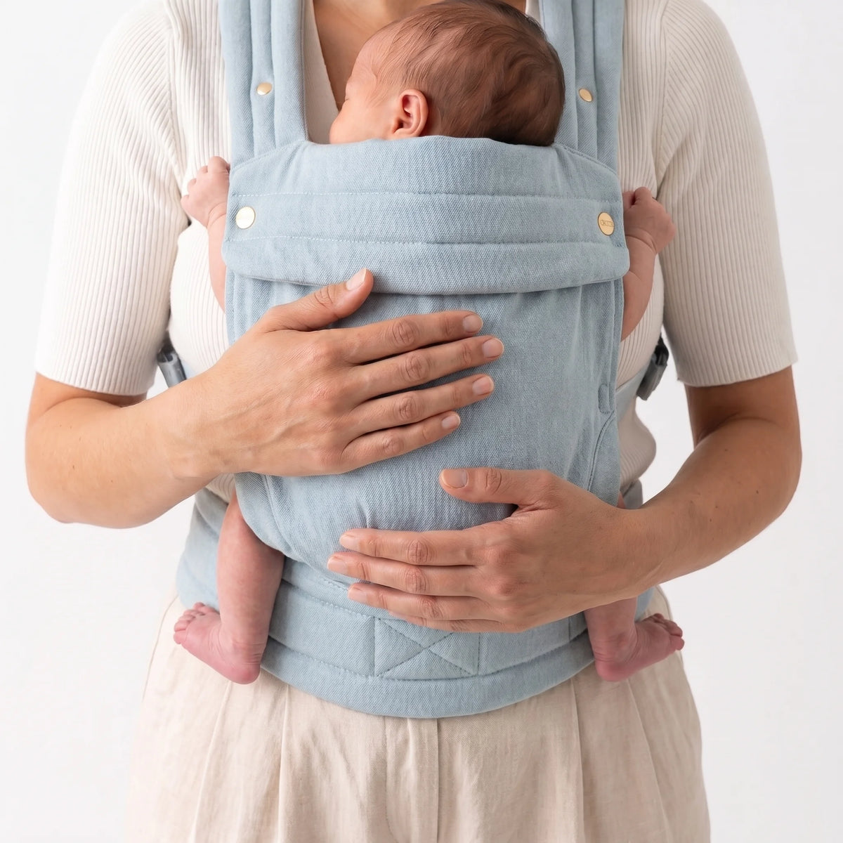 Amari - Ergonomic Baby Carrier - Ivory Blue